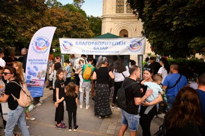 Мащабно събитие за събиране на капачки, стотинки и парични дарения на площада пред катедрален храм „Св. Успение Богородично“ в град Варна на 30.09.23 г.